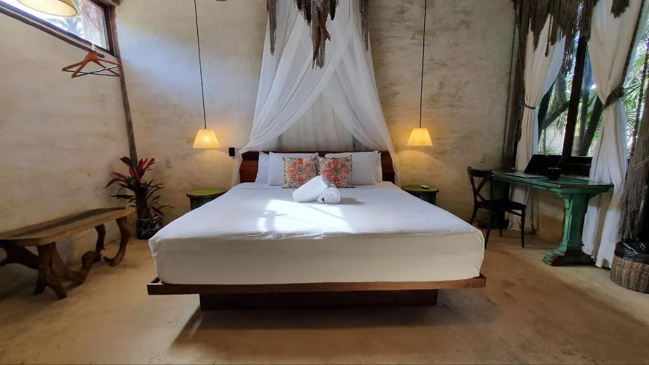 Hippie Chit Jungle Hotel Tulum