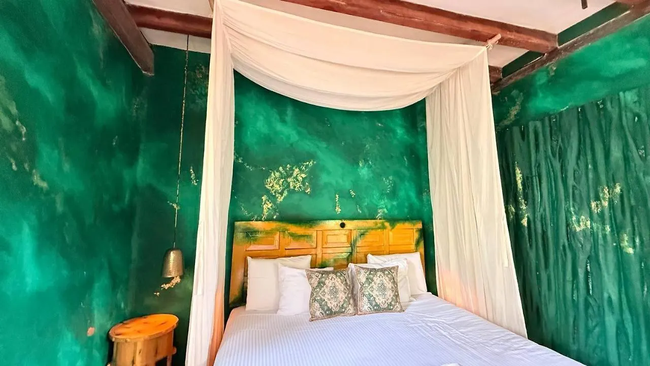 Hippie Chit Jungle Hotel Tulum