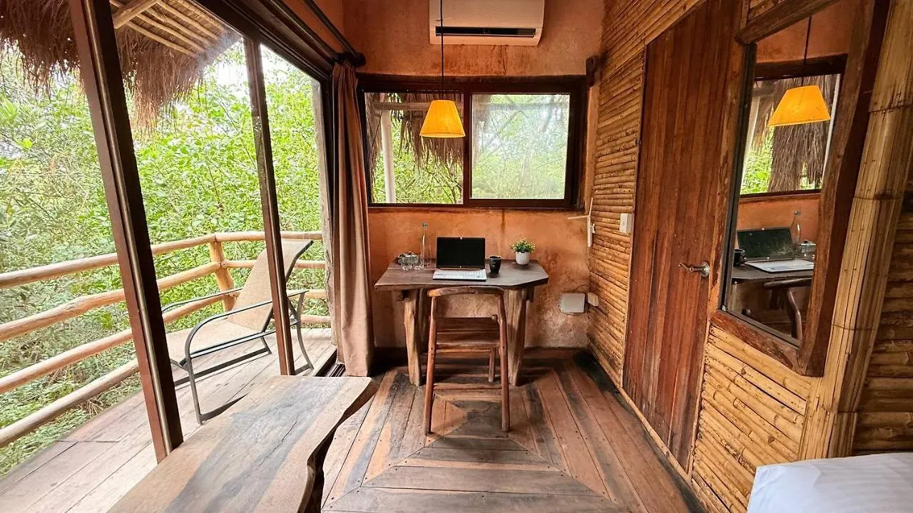 Hippie Chit Jungle Hotel Tulum